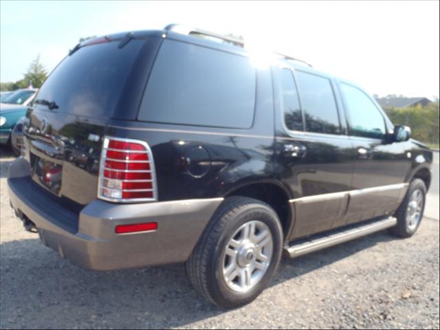 Mercury Mountaineer 2004 photo 2