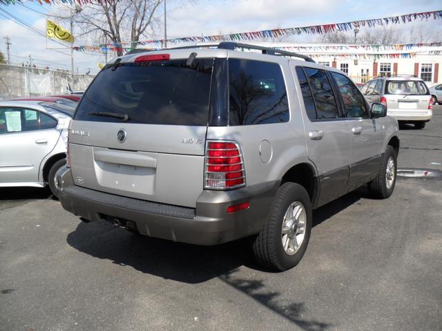 Mercury Mountaineer 2004 photo 3