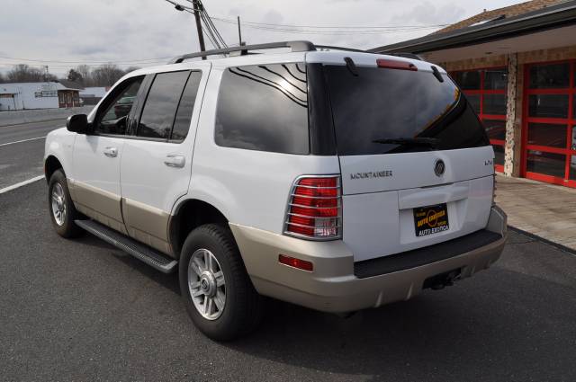 Mercury Mountaineer 2004 photo 1