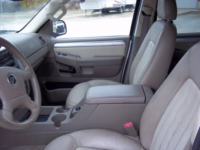 Mercury Mountaineer 2004 photo 4