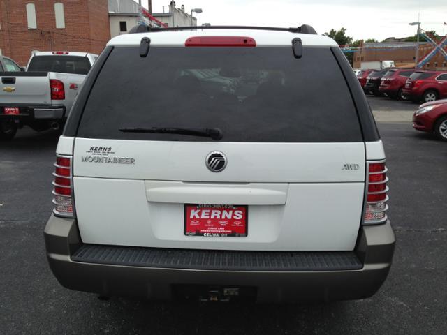 Mercury Mountaineer 2004 photo 1