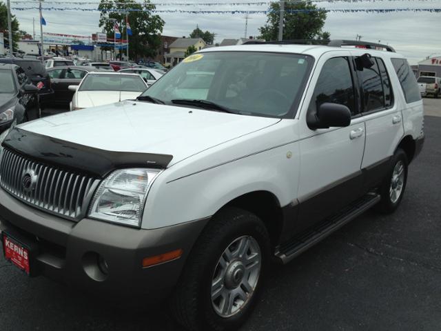 Mercury Mountaineer 2004 photo 2