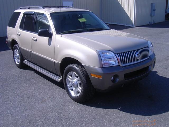 Mercury Mountaineer 2004 photo 2
