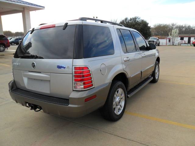 Mercury Mountaineer 2004 photo 2