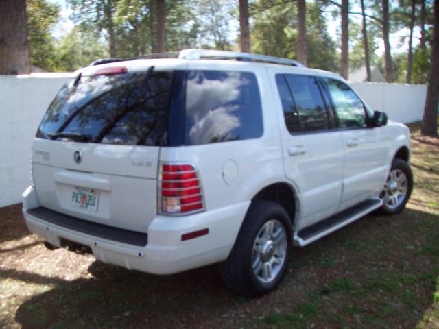 Mercury Mountaineer XLT XCAB Sport Utility