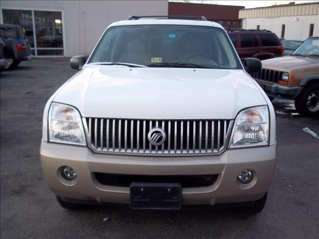 Mercury Mountaineer 2004 photo 1