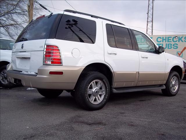 Mercury Mountaineer 2004 photo 3