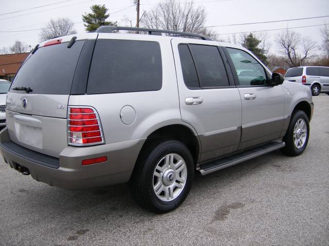 Mercury Mountaineer 2004 photo 3