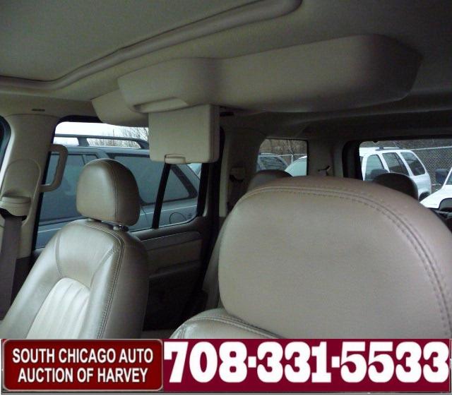 Mercury Mountaineer 2004 photo 3