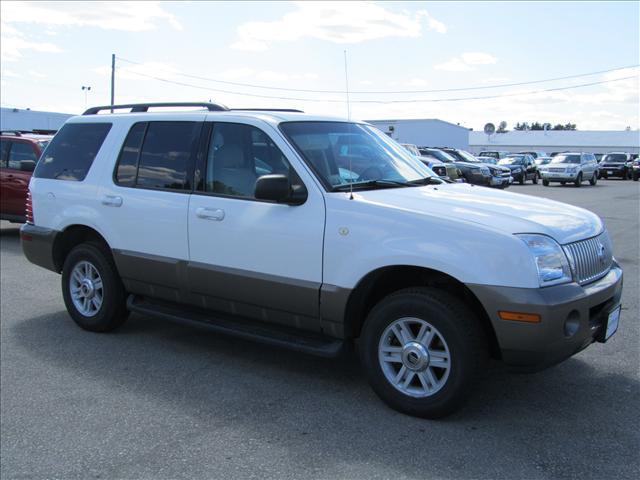 Mercury Mountaineer 2004 photo 2