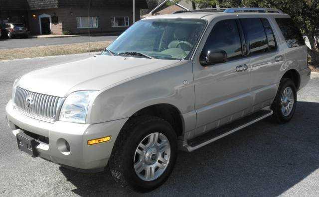 Mercury Mountaineer 2004 photo 1