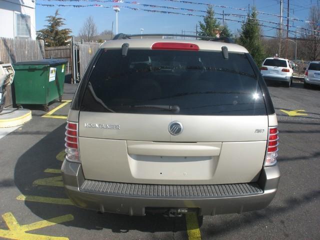 Mercury Mountaineer 2004 photo 1
