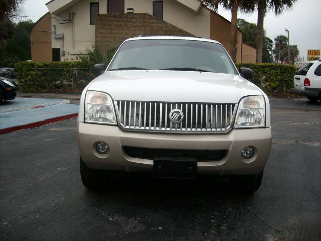 Mercury Mountaineer 2004 photo 1