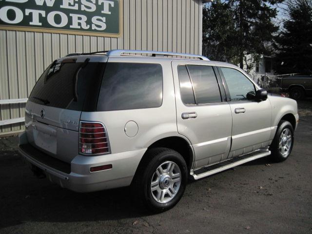 Mercury Mountaineer 2004 photo 2