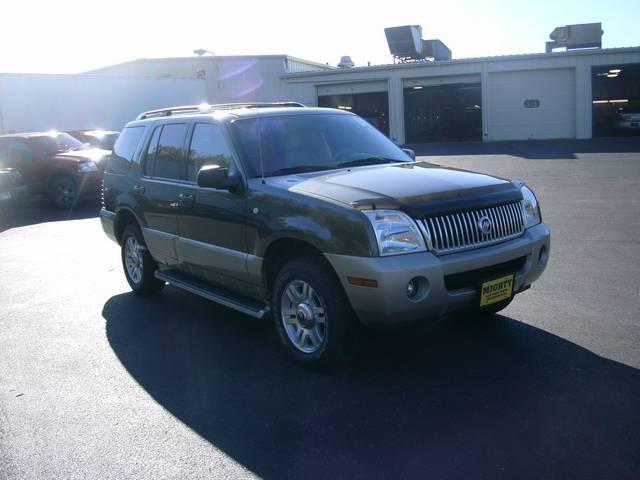 Mercury Mountaineer 2004 photo 1