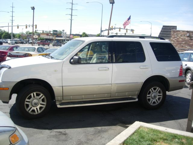 Mercury Mountaineer 2004 photo 4