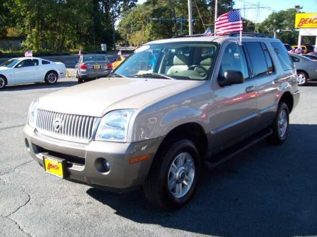 Mercury Mountaineer 2004 photo 2