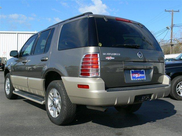 Mercury Mountaineer 2004 photo 1