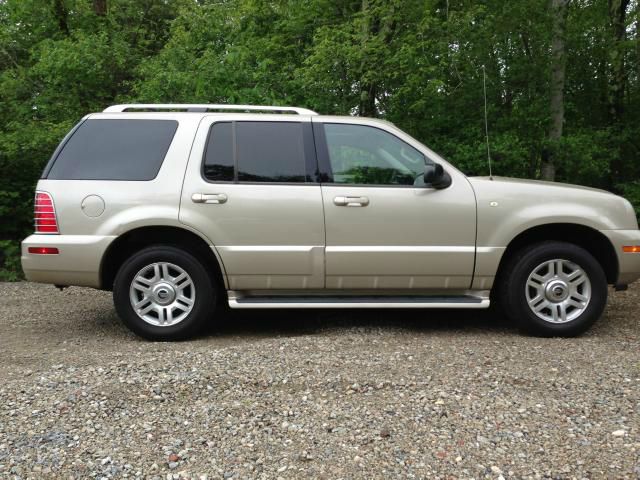 Mercury Mountaineer 2004 photo 3