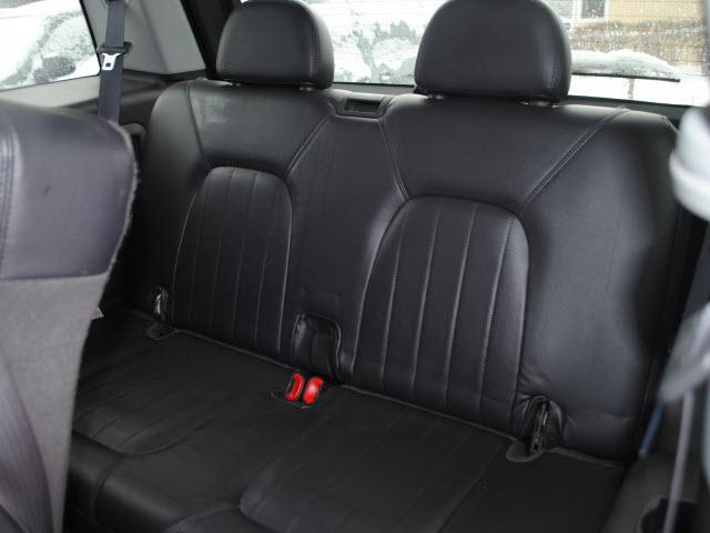 Mercury Mountaineer 2004 photo 2