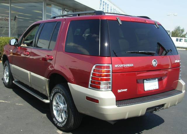 Mercury Mountaineer 2004 photo 2