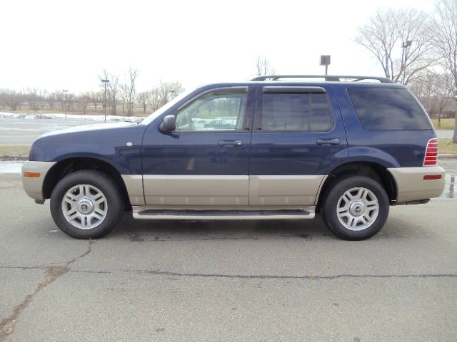 Mercury Mountaineer 2004 photo 1