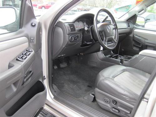 Mercury Mountaineer 2005 photo 1