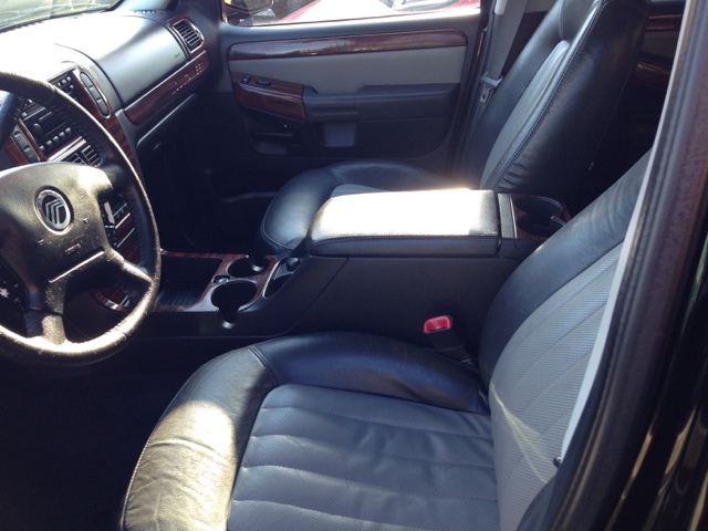 Mercury Mountaineer 2005 photo 1
