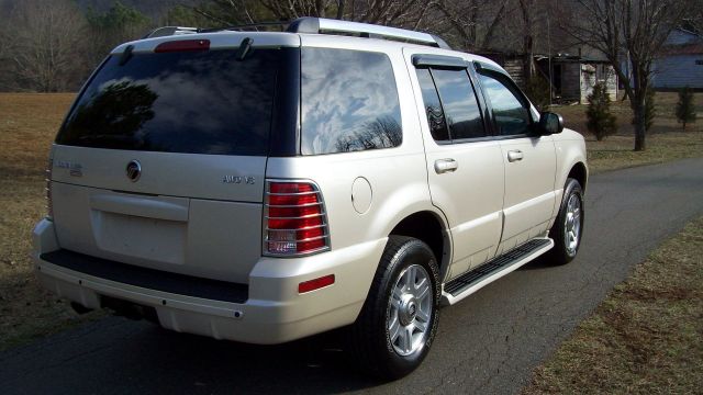 Mercury Mountaineer 2005 photo 1