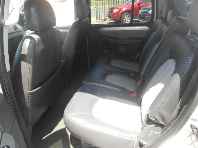 Mercury Mountaineer I-4 Premier SUV