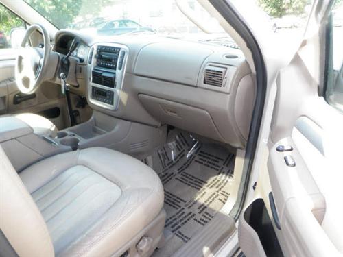 Mercury Mountaineer 2005 photo 2