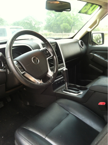 Mercury Mountaineer 2006 photo 2