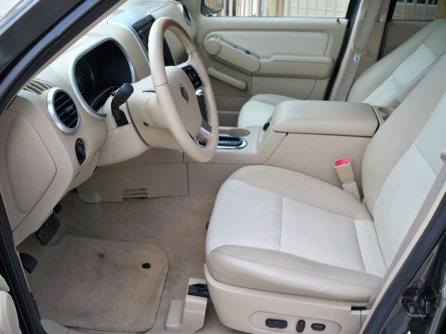 Mercury Mountaineer Slequad Cab SUV