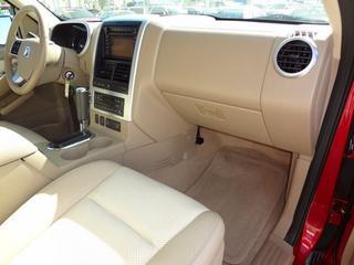 Mercury Mountaineer 2007 photo 2