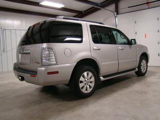 Mercury Mountaineer 2007 photo 2