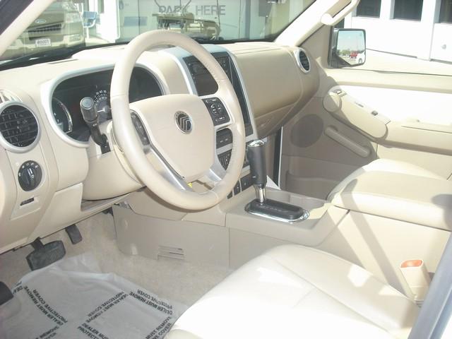 Mercury Mountaineer 2007 photo 1