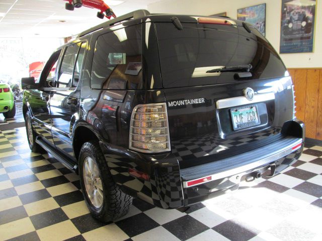 Mercury Mountaineer 2009 photo 2