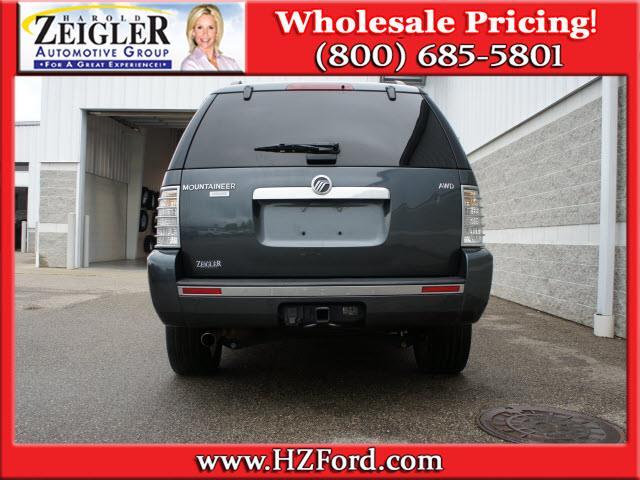 Mercury Mountaineer 2010 photo 3