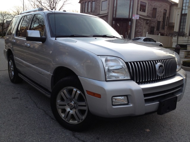 Mercury Mountaineer 2010 photo 3