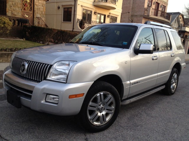Mercury Mountaineer 2010 photo 4