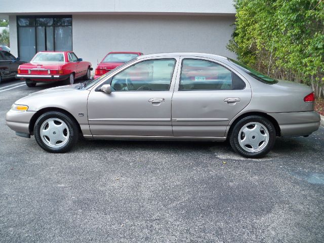 Mercury Mystique 1995 photo 2