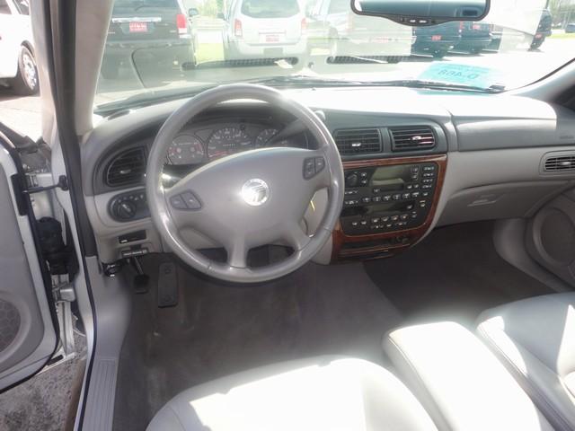 Mercury Sable 2002 photo 2