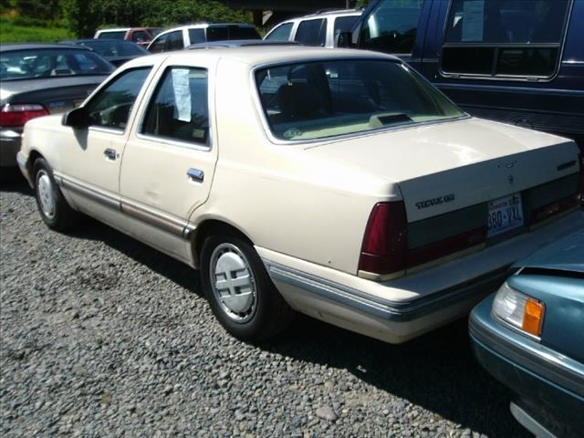 Mercury Topaz 1987 photo 2