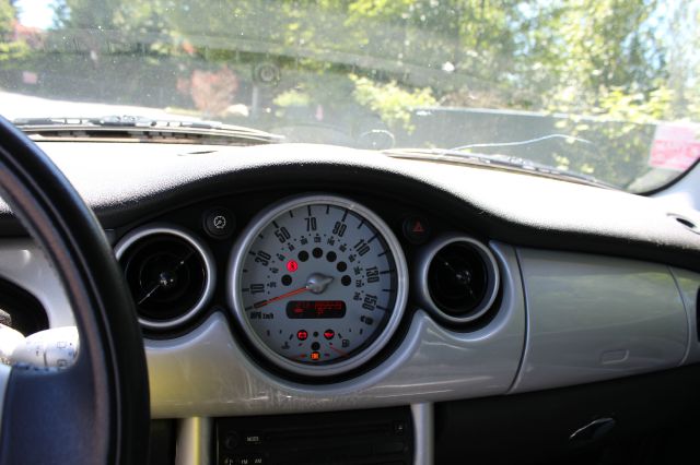Mini Cooper 2003 photo 12
