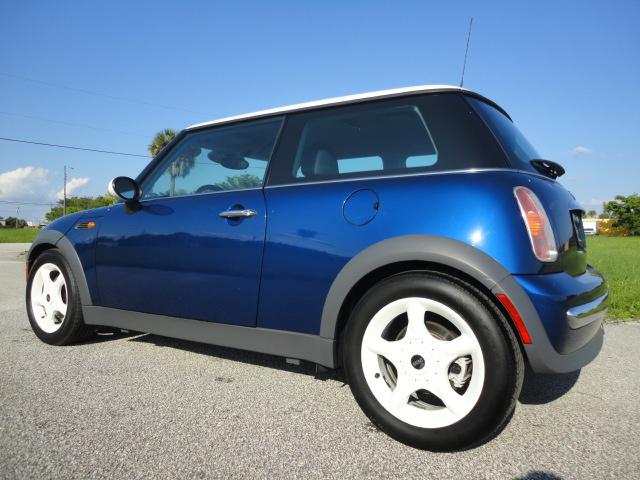 Mini Cooper 2003 photo 2
