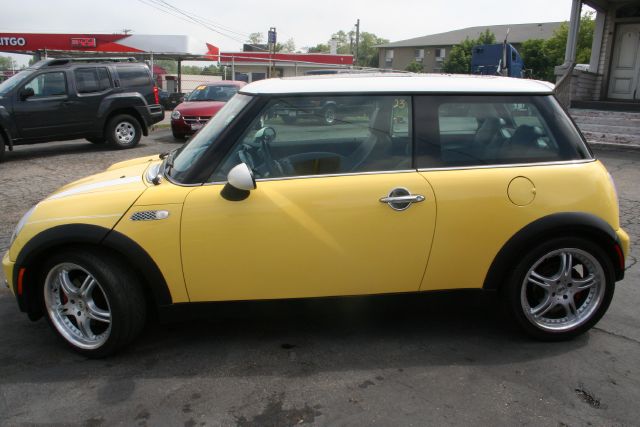 Mini Cooper Base Hatchback