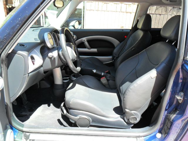 Mini Cooper 2003 photo 16