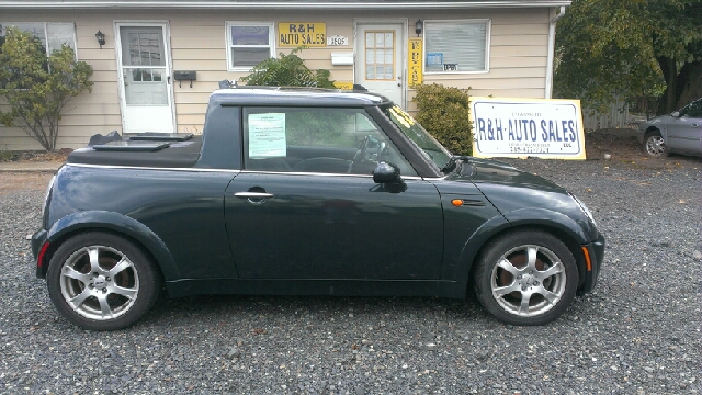 Mini Cooper Base Hatchback