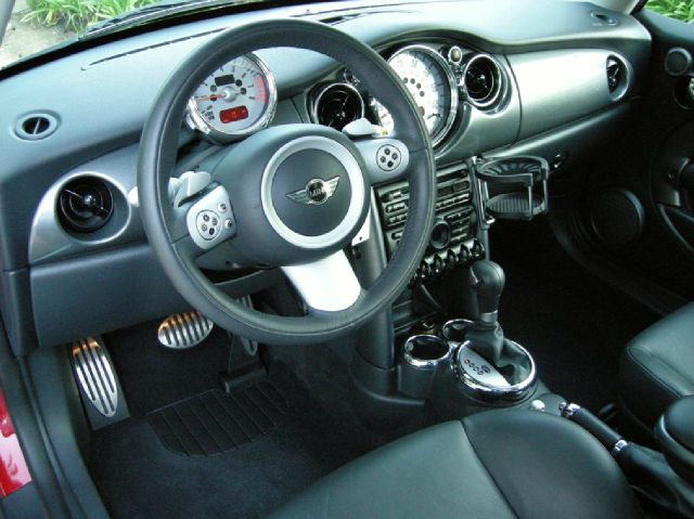 Mini Cooper 2006 photo 12