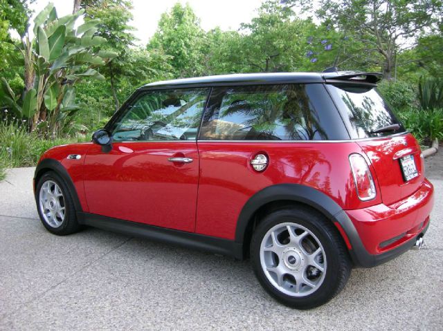 Mini Cooper 2006 photo 16
